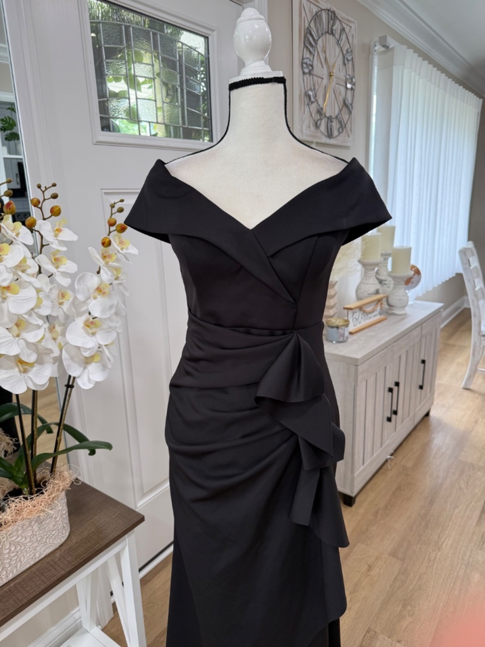 Xscape Women's Sz.8P Long Off-the-Shoulder Sweetheart Neckline Formal - Picture 4 of 15